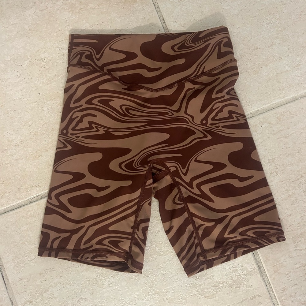 Vitality Balance Athletica Storm Rider Shorts in Desert Sand XS